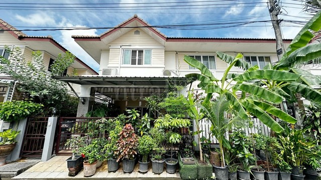 ลดราคาด่วน บ้านแฝด นันท์นรินทร์ ดอนเมือง - สรงประภา พร้อมอยู่